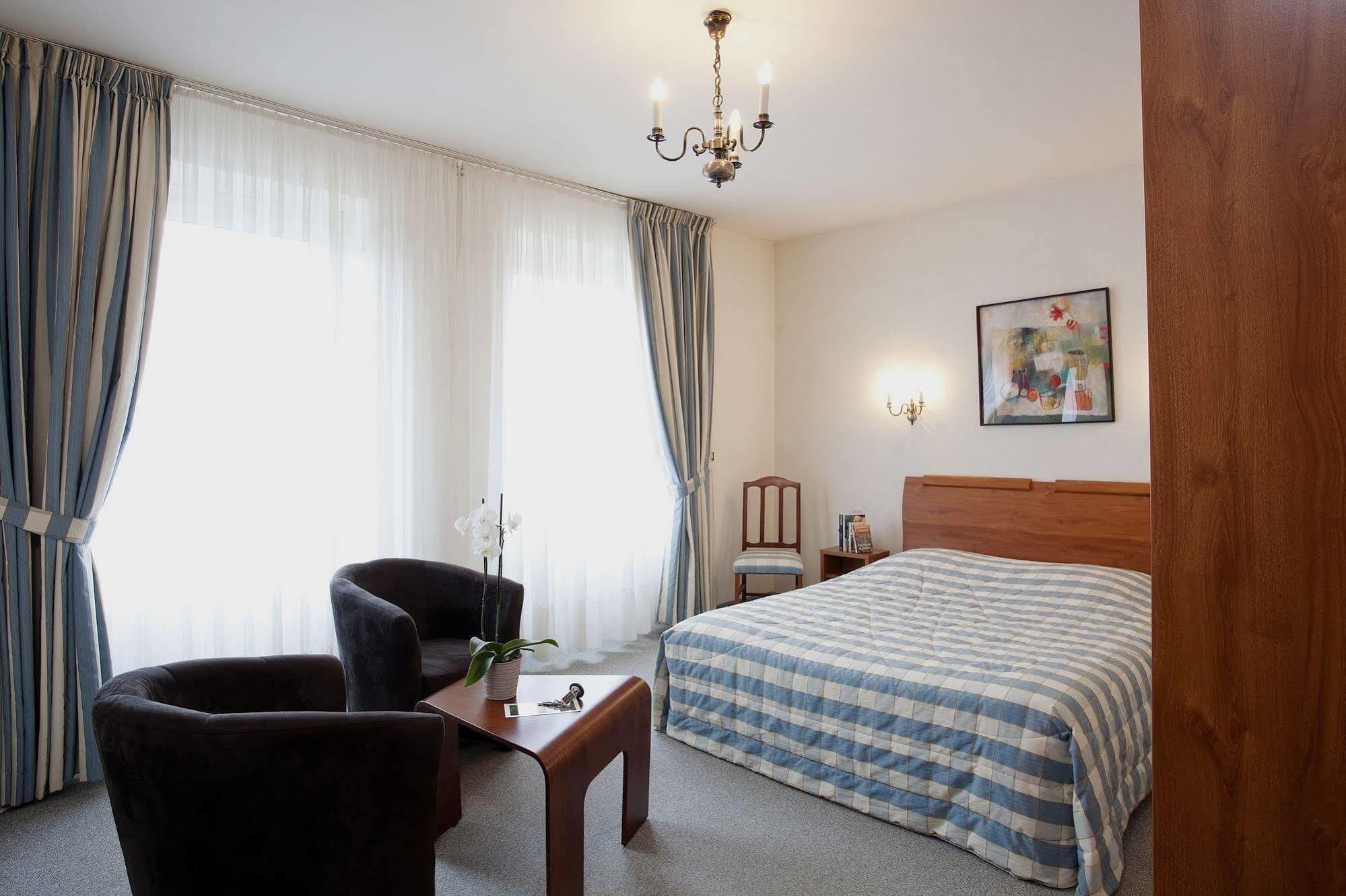 Logis Hotel-Restaurant De La Poste Urmatt Εξωτερικό φωτογραφία
